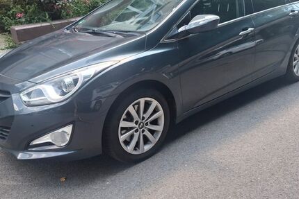 Hyundai i40 280.000 km 4.200 &euro; wuppertal 42277