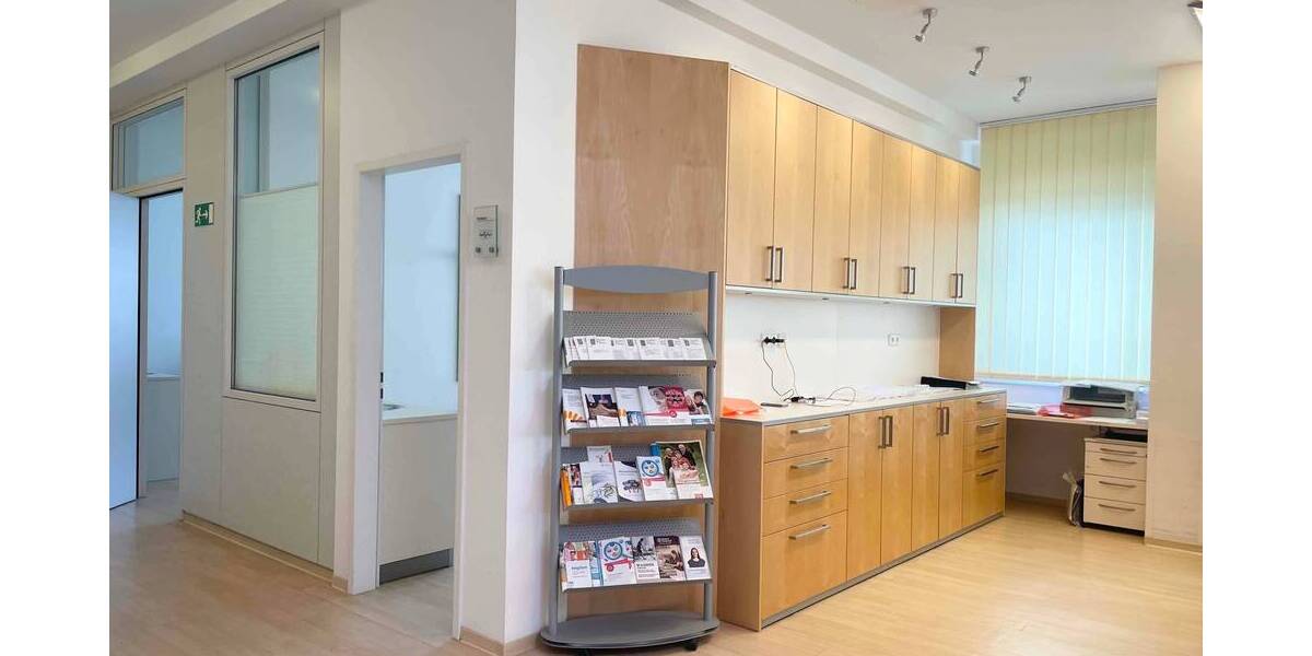 Moderne Praxis- oder Bürofläche: 414 m² in Top-Lage & TG-Stellplätzen 1 zimmer