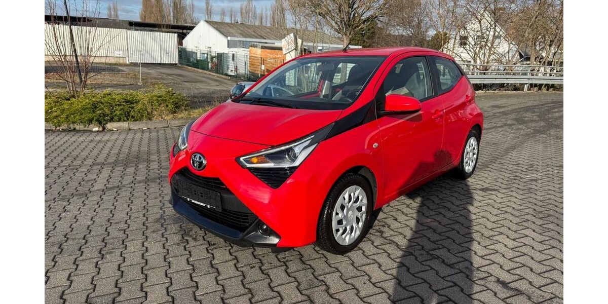 Toyota Aygo (X) 72.000 km 9.790 &euro; Wetter Ruhr 58300