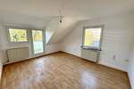 Zentrale Dachgeschosswohnung mit schönem Ausblick in Lev-Quettingen 4 zimmer