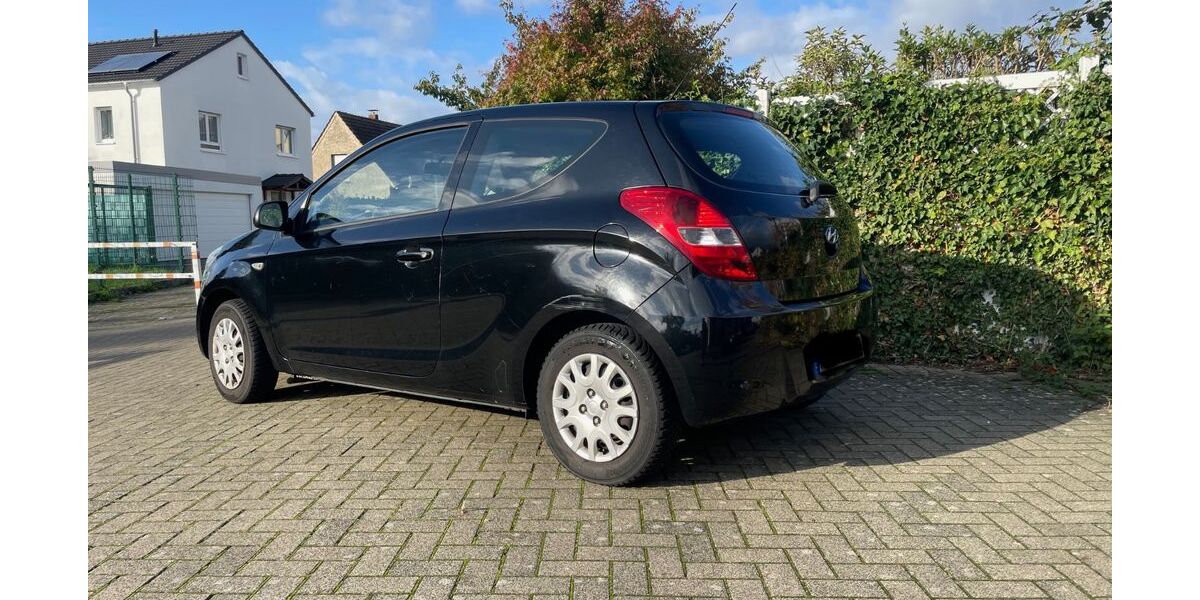 Hyundai i20 154.000 km 2.790 &euro; Langenfeld 40764