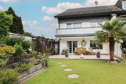 Charmantes Einfamilienhaus mit Stellplatz Garage in Burscheid 6 zimmer