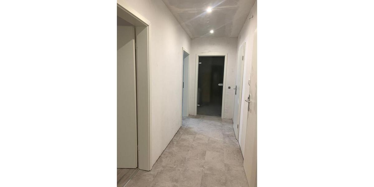 Etagenwohnung Solingen Mitte - 4 Zimmer, 113 m&sup2;, 1.100&euro; | Angebot:25642599