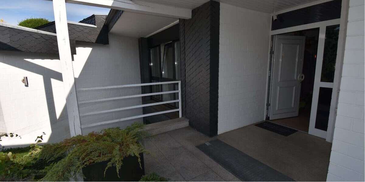 Haus zum Kaufen in Leverkusen 1.400.000 € 339.34 m² 5 zimmer