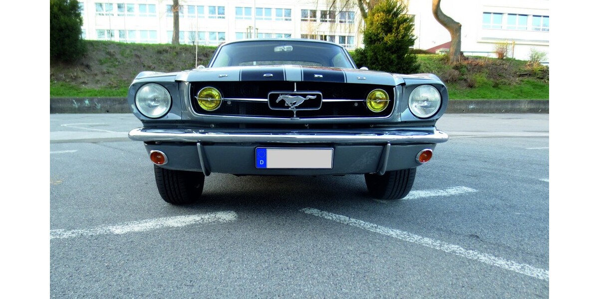 Ford Mustang 10.000 km 34.000 &euro; Remscheid 42853