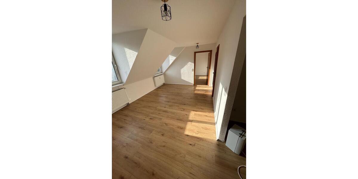 Dachgeschoßwohnung Wuppertal Arrenberg - 2 Zimmer, 35 m&sup2;, 380&euro; | Angebot:26252933
