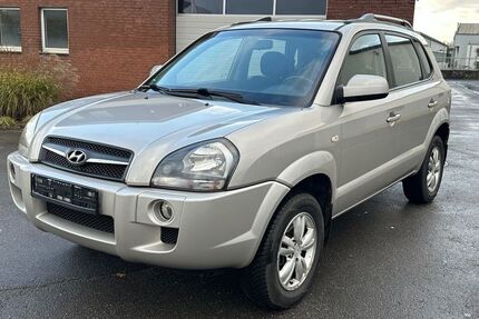 Hyundai TUCSON 202.000 km 4.900 € Neuss 41460