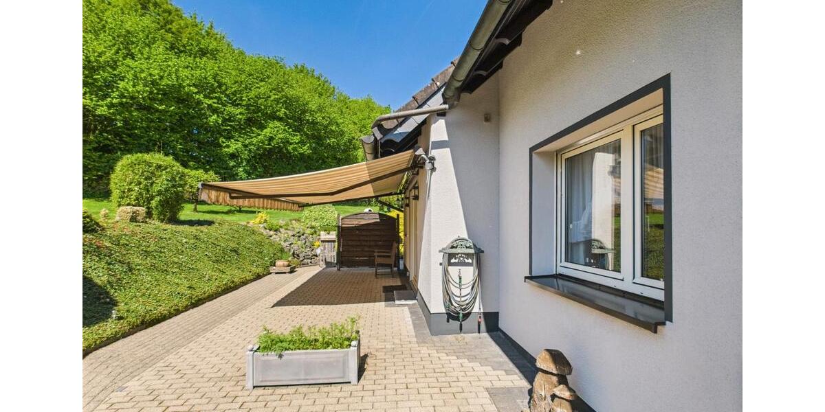 Einfamilienhaus Hückeswagen - 16 Zimmer, 241 m&sup2;, 655.000&euro; | Angebot:27147052