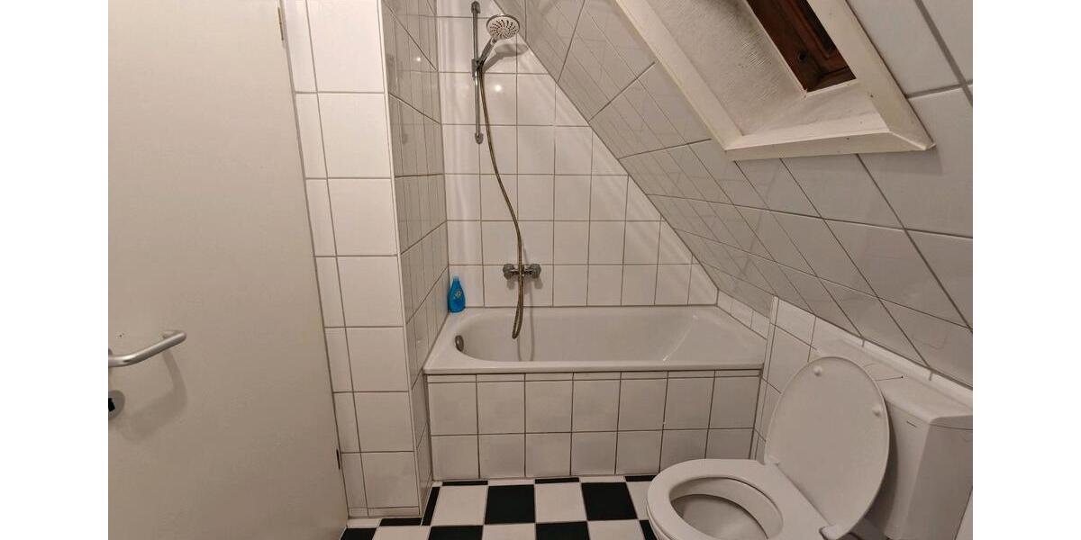 Dachgeschoßwohnung Heiligenhaus - 1 Zimmer, 45 m&sup2;, 750&euro; | Angebot:25944921