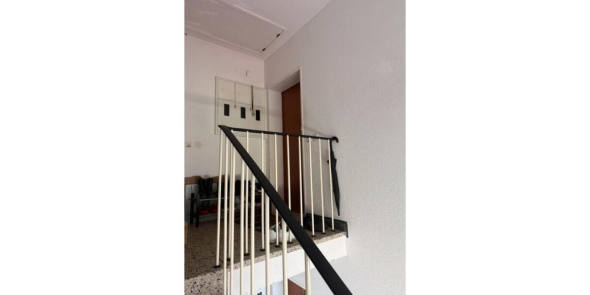 Dachgeschoßwohnung Remscheid Reinshagen - 3.5 Zimmer, 82 m&sup2;, 155.000&euro; | Angebot:26920832