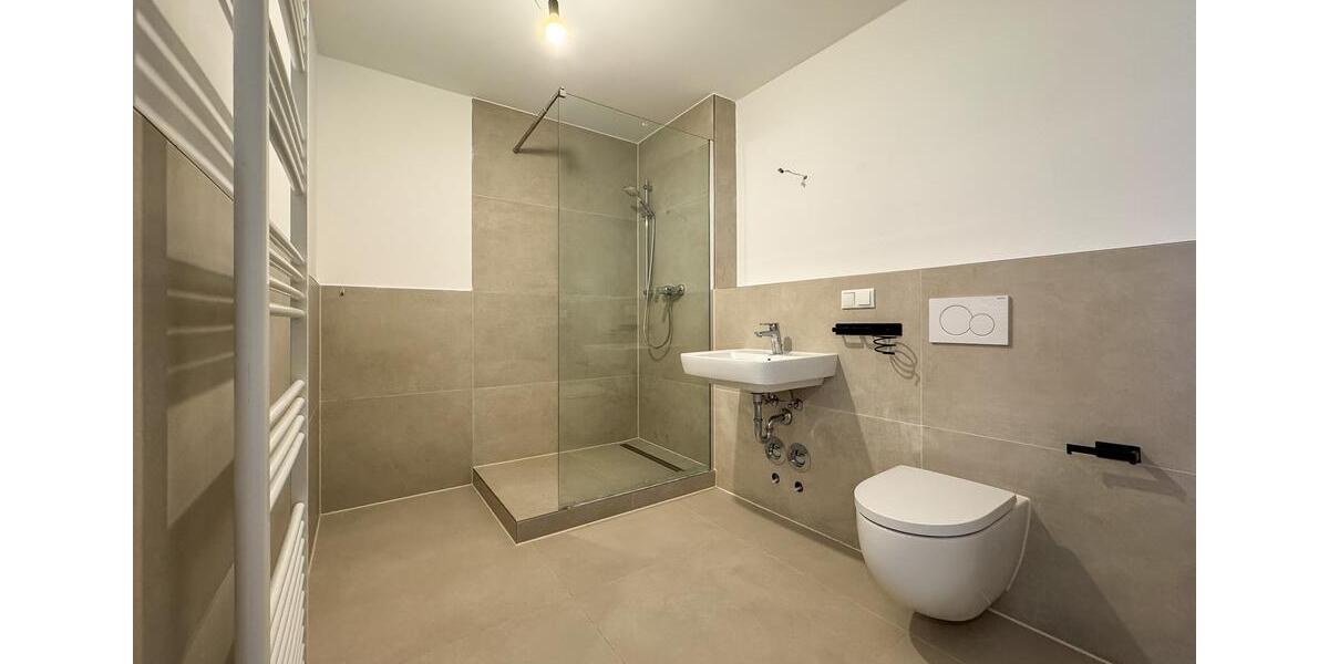 Pempelfort: Urbaner Wohntraum – stilvolle 3-Zimmer-Wohnung in Bestlage mit Balkon & Einbauküche 3 zimmer