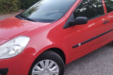 Renault Clio 167.000 km 1.850 &euro; Solingen 42651