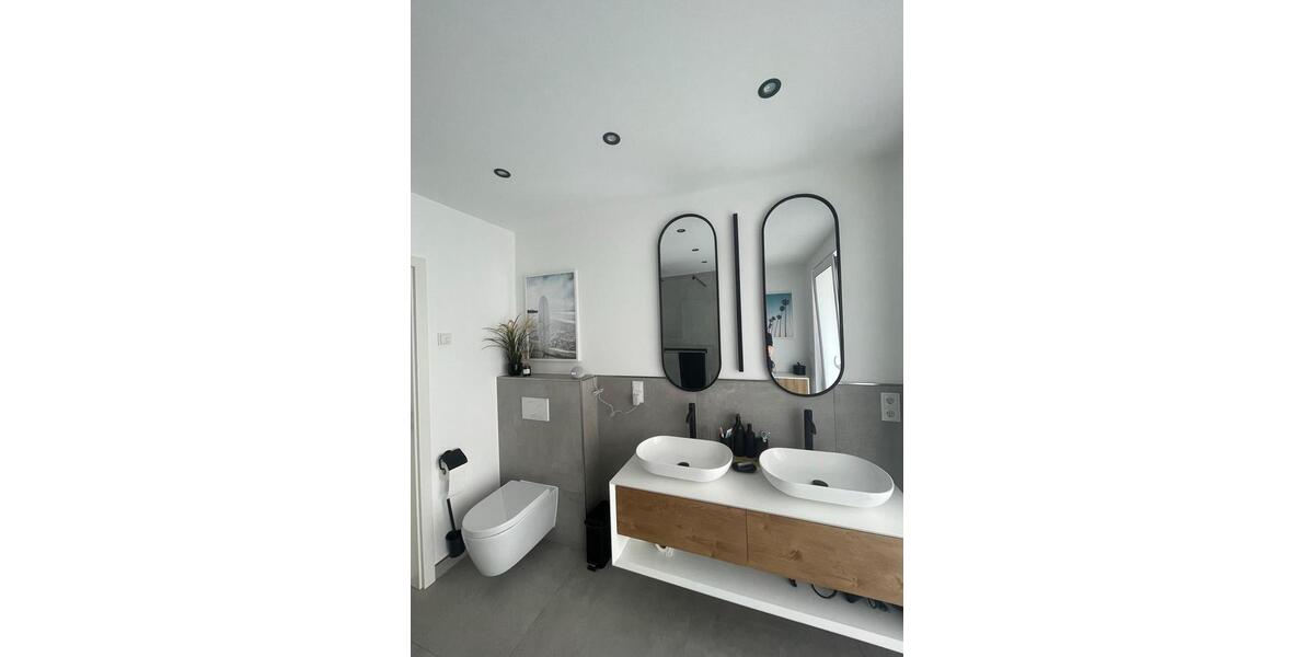 Moderne und helle neuwertige 4-Zimmer Wohnung mit 3 Balkonen im EG in Solingen 4 zimmer