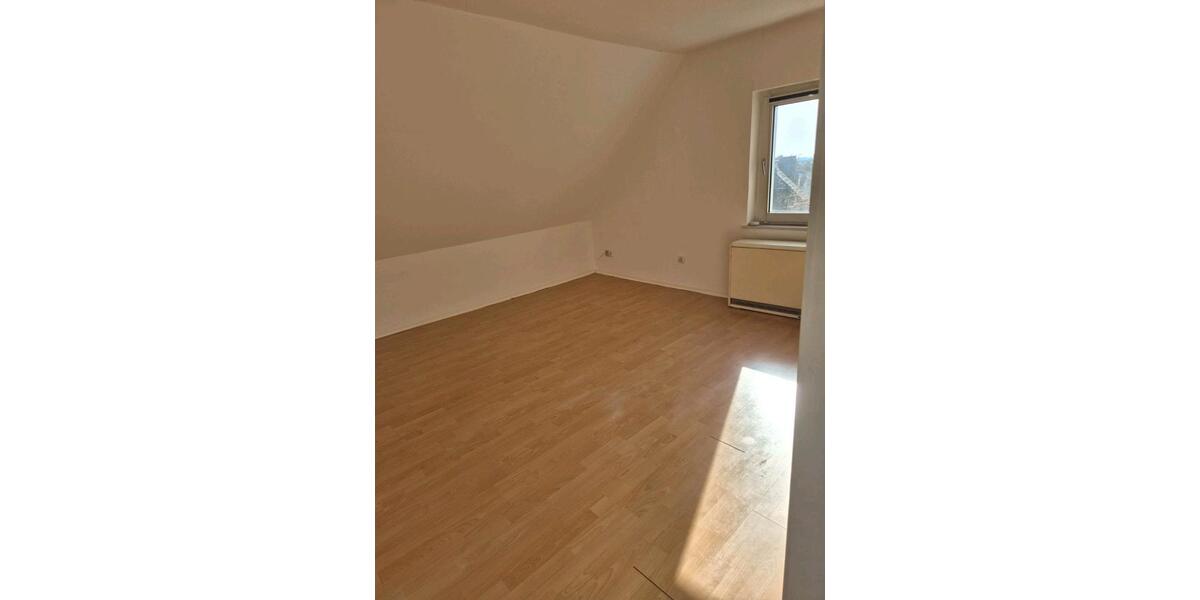 Dachgeschoßwohnung Wipperfürth - 2 Zimmer, 59 m&sup2;, 413&euro; | Angebot:26567444