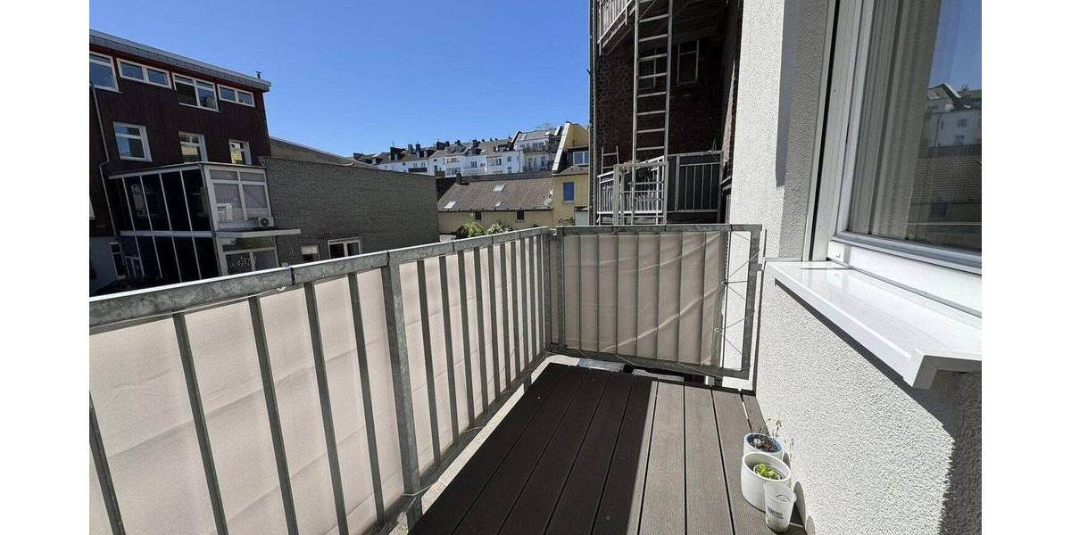 Etagenwohnung Düsseldorf Unterbilk - 3 Zimmer, 90 m&sup2;, 1.810&euro; | Angebot:26874110