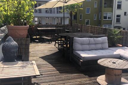 Loft-Maisonette-Whg mit 60m² Dachterrasse, Sauna, Kamin und EBK 3 zimmer