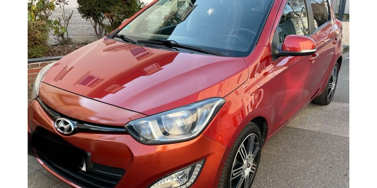 Hyundai i20 113.000 km 7.500 &euro; Solingen 42697