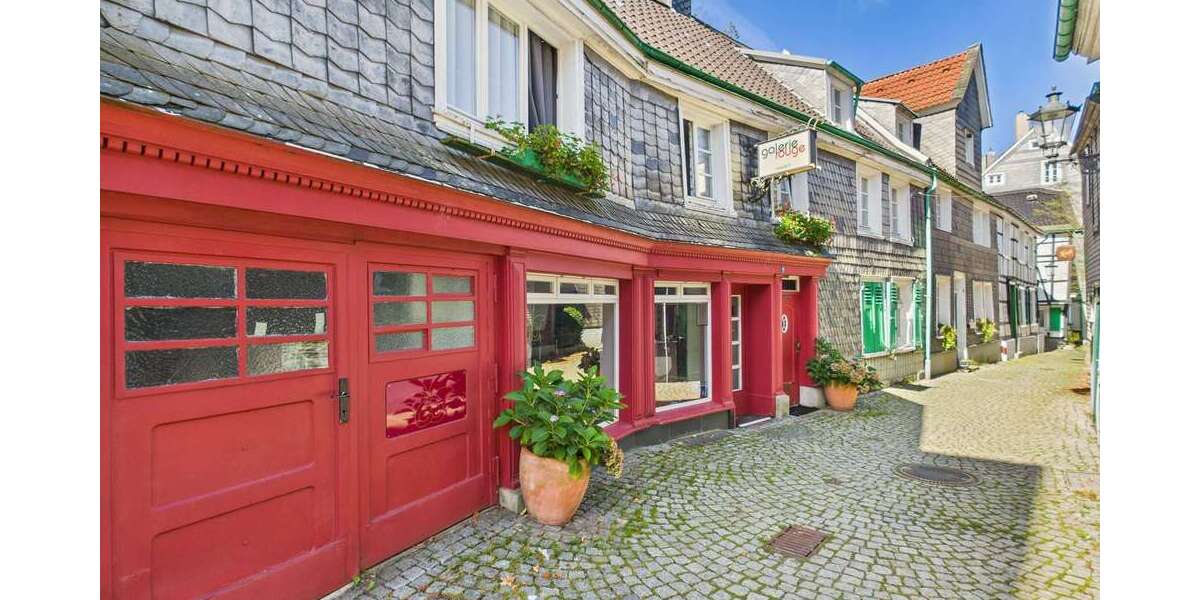 Haus zum Kaufen in Remscheid 190.000 € 158 m² 8 zimmer