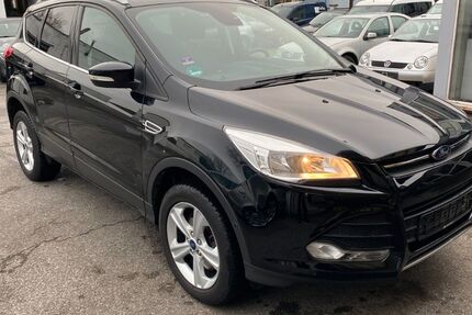 Ford Kuga 132.000 km 8.900 &euro; Monheim 40789