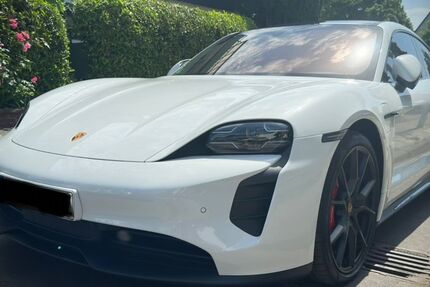 Porsche Taycan 14.884 km 98.500 &euro; Langenfeld 40764