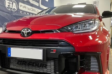 Toyota Yaris 1.900 km 51.990 &euro; Wipperfürth 51688