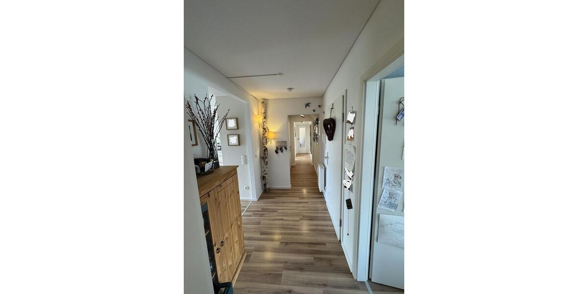 Dachgeschoßwohnung Haan - 4 Zimmer, 100 m&sup2;, 1.200&euro; | Angebot:26408972