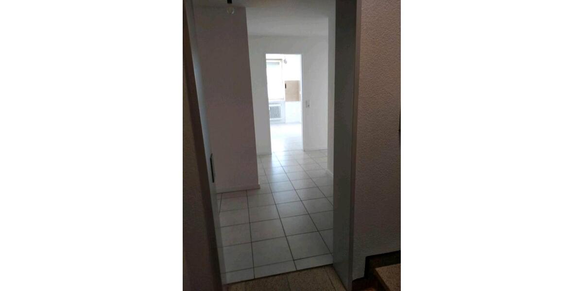 Etagenwohnung Wuppertal Dönberg - 2 Zimmer, 76 m&sup2;, 750&euro; | Angebot:26407266