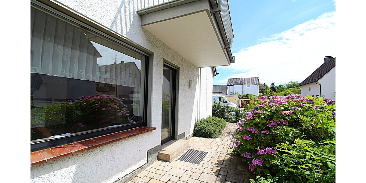 Raumwunder mit diversen Nutzungsmöglichleiten: Massives EFH mit Garten, Garage und viel Potenzial 7 zimmer