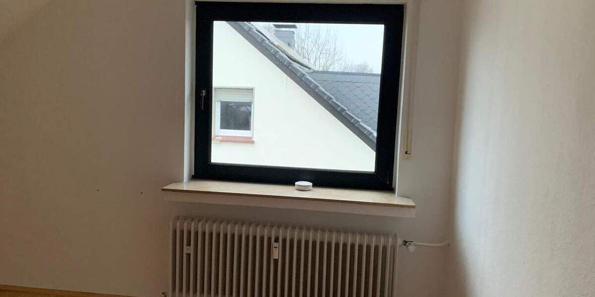 Etagenwohnung Bochum Stiepel - 4 Zimmer, 99 m&sup2;, 1.150&euro; | Angebot:25536039