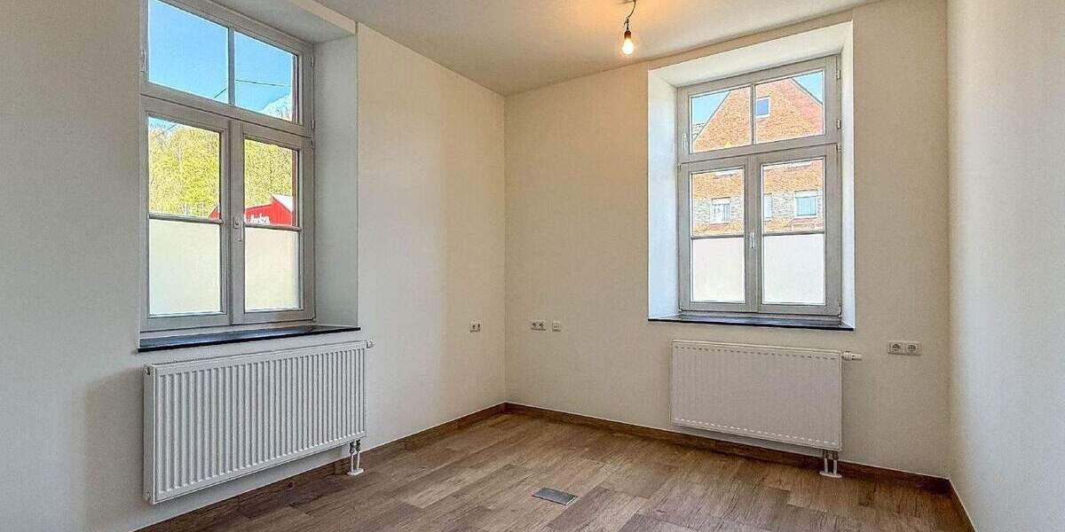 Gewerbeobjekt Overath Untereschbach - 6 Zimmer, 133 m&sup2;, 185.000&euro; | Angebot:25706570