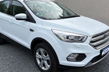 Ford Kuga 76.000 km 11.900 &euro; Bergisch Gladbach 51469