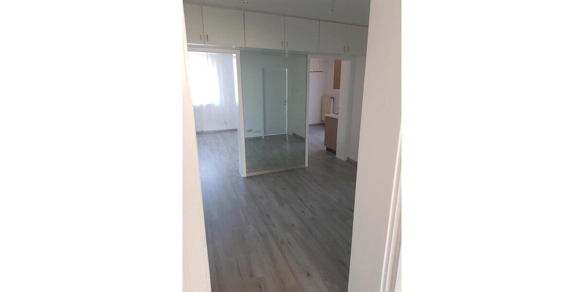 Etagenwohnung Solingen Wald - 3 Zimmer, 83 m&sup2;, 800&euro; | Angebot:25429103