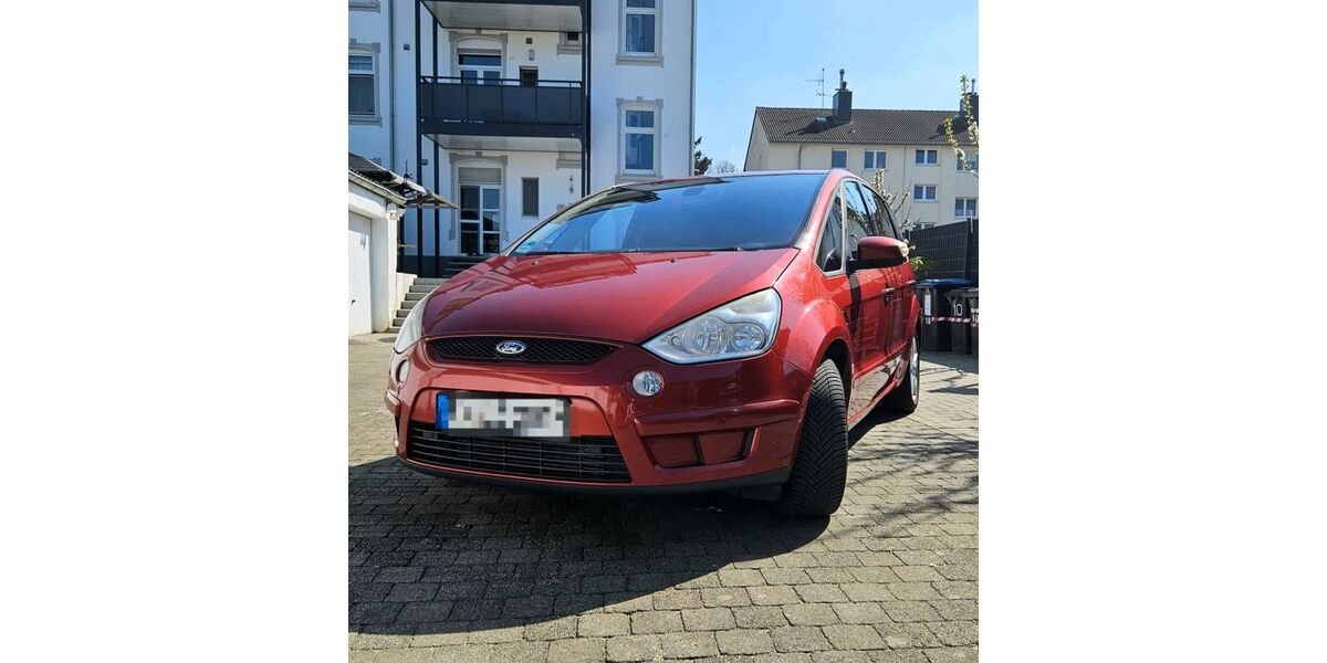 Ford S-Max 261.286 km 3.900 &euro; Hattingen 45527