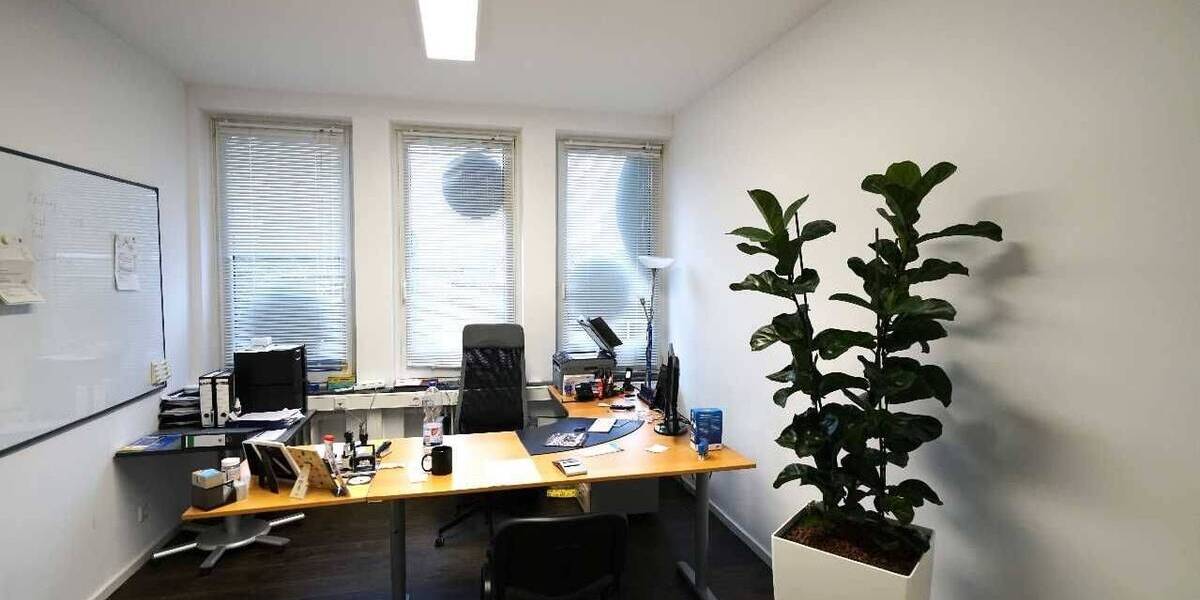 Provisionsfrei: Ebenerdiges Lager (ca. 190 m²) mit Büro (ca. 64 m²) in Rtg.-West zimmer