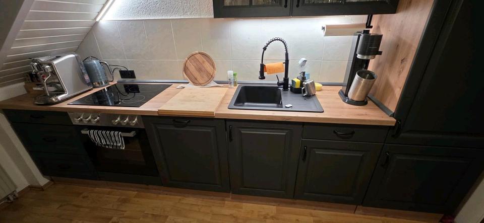 Gemütliche 2-Zimmer-Dachgeschosswohnung in Leverkusen 1 zimmer