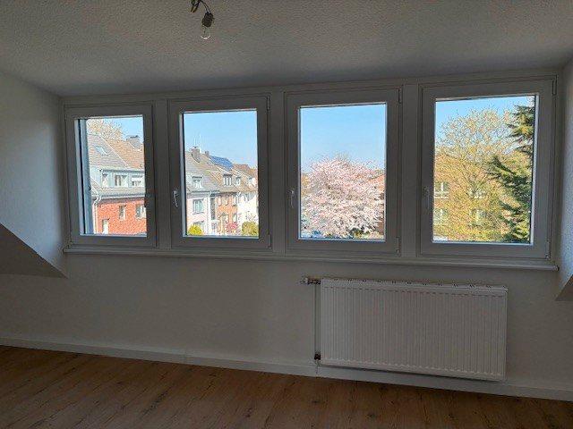 Dachgeschoßwohnung Düsseldorf Stadtbezirk 6 - 2 Zimmer, 52 m&sup2;, 730&euro; | Angebot:26132194