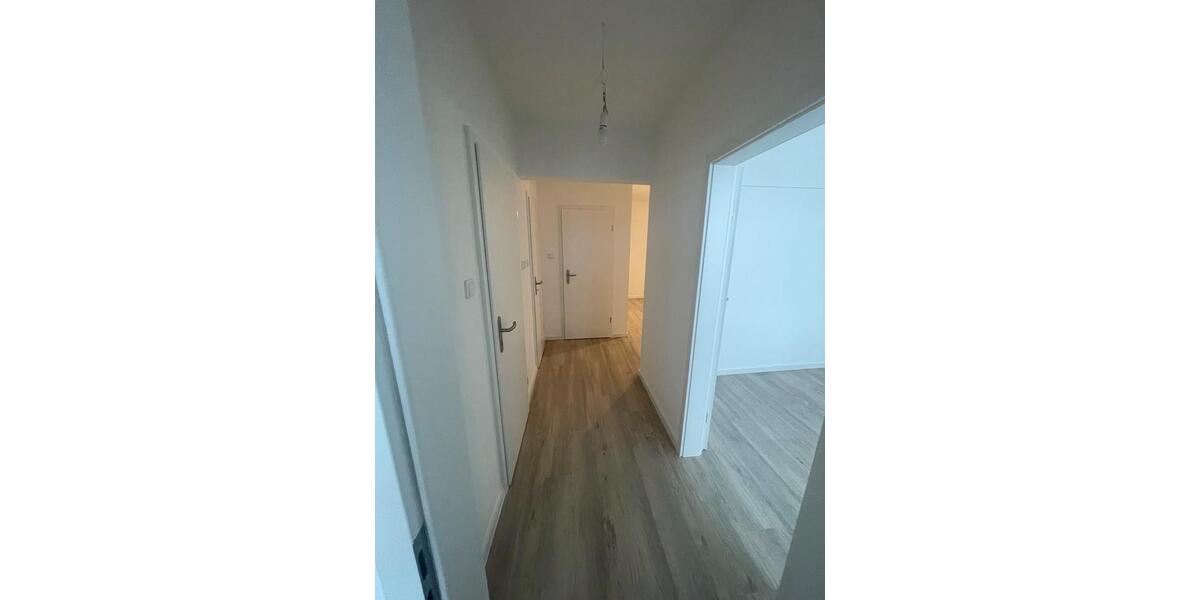 Etagenwohnung Düsseldorf Stadtmitte - 4 Zimmer, 120 m&sup2;, 737&euro; | Angebot:25718233