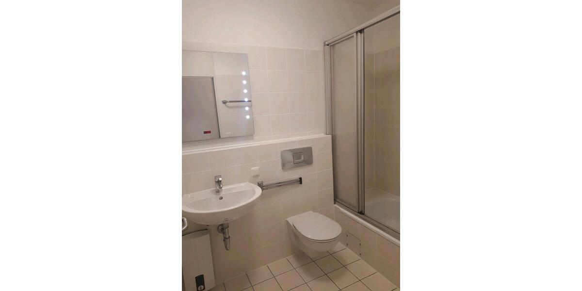 Etagenwohnung Solingen - 1 Zimmer, 49 m&sup2;, 645&euro; | Angebot:25640097