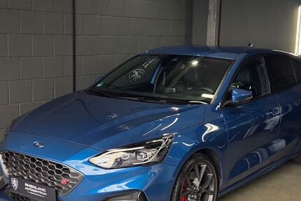 Ford Focus 127.000 km 19.999 &euro; Remscheid 42899