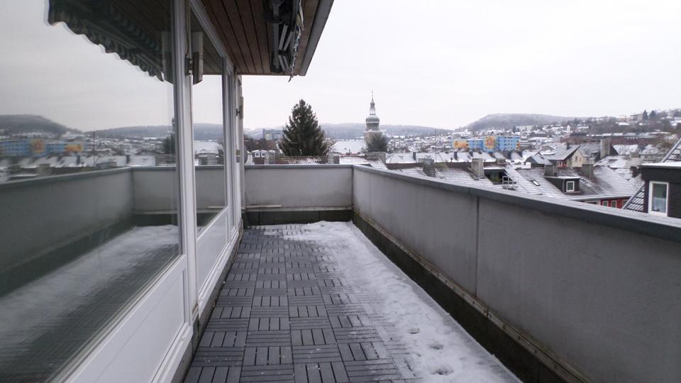 3 Zimmer 75 qm DG Wohnung mit 30 qm Dachterrasse KERNSANIERT 3 zimmer