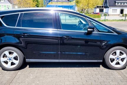 Ford S-Max 73.500 km 17.100 &euro; Engelskirchen 51766