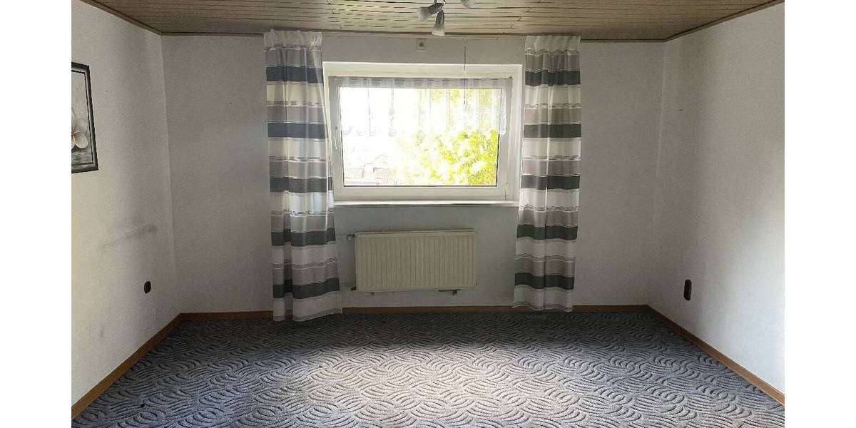 SIE SUCHEN, WIR HABEN - DOPPELHAUSHÄLFTE MIT GROßZÜGIGEM GRUNDSTÜCK 5 zimmer