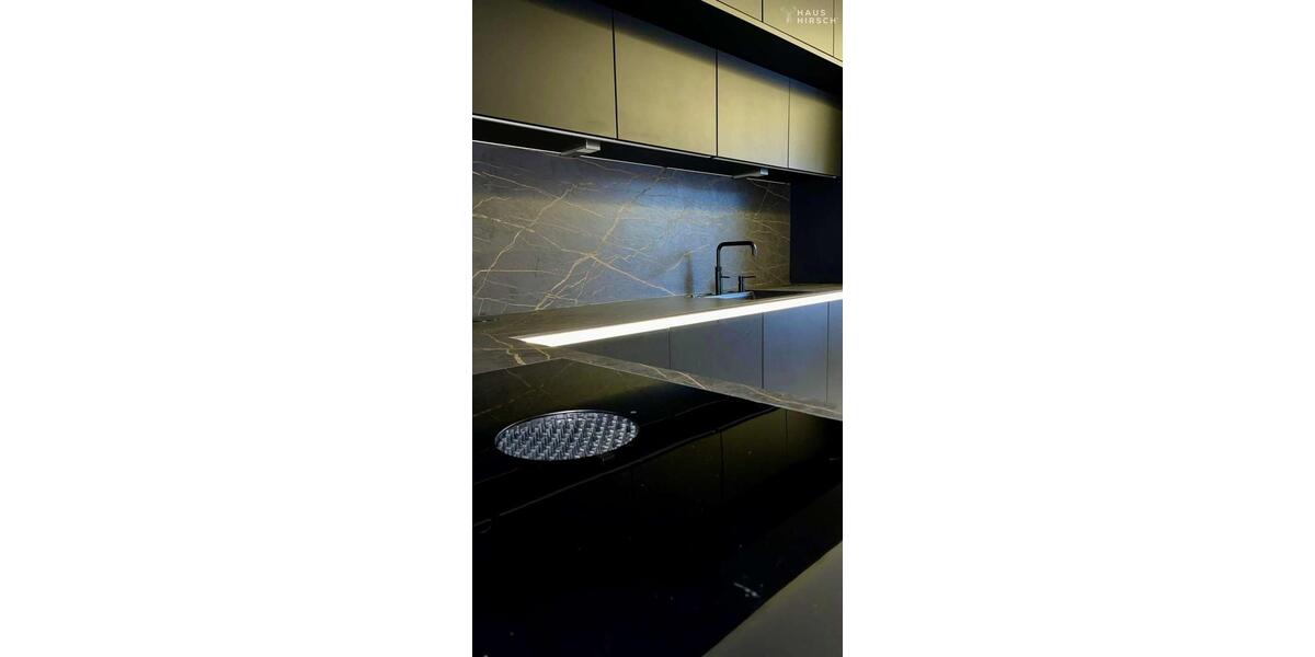 Luxuriöse Doppelhaushälfte mit Smart-Home-System, Alarmanlage, Kamin, Garten, - möbliert zur Miete 5 zimmer