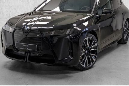 BMW iX 14.900 km 97.980 € Düsseldorf 40595