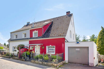 Doppelhaushälfte in grüner Stadtrandlage