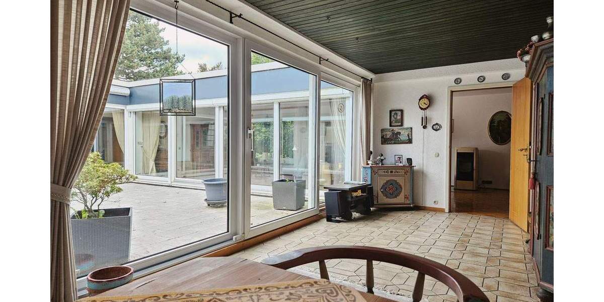 Exklusiver Atrium-Bungalow mit Gartenfläche in begehrter Lage von Sprockhövel-Haßlinghausen 5 zimmer