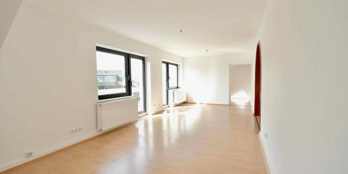 Etagenwohnung Düsseldorf Lierenfeld - 3 Zimmer, 88 m&sup2;, 1.000&euro; | Angebot:26247302