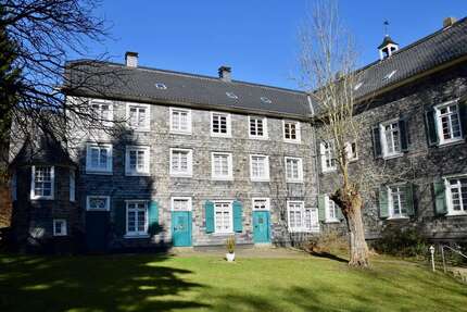 Wohnung zum Mieten in Wuppertal 1.350 € 140 m² 5 zimmer