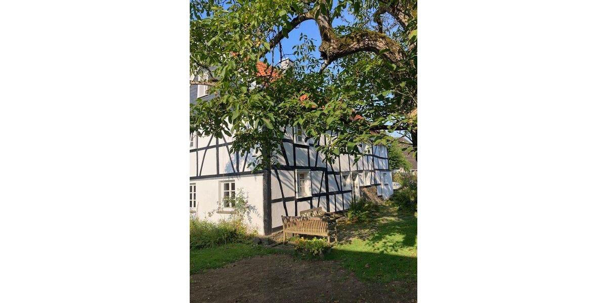 Einfamilienhaus Overath - 5 Zimmer, 190 m&sup2;, 1.980&euro; | Angebot:25993243