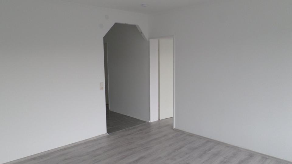 3 Zimmer 75 qm DG Wohnung mit 30 qm Dachterrasse KERNSANIERT 3 zimmer